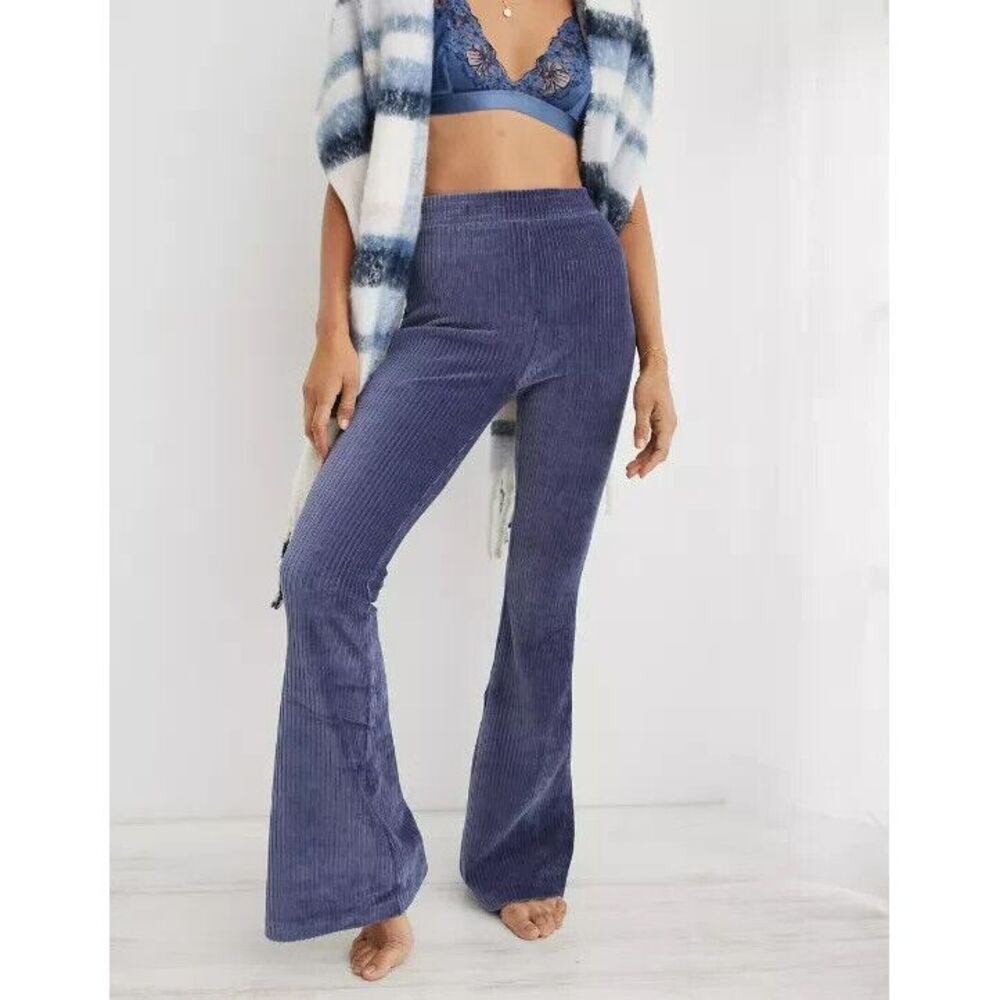 Aerie Real Good Groove-On Velour High Waisted Flare Pant Gray Size‎ Medium